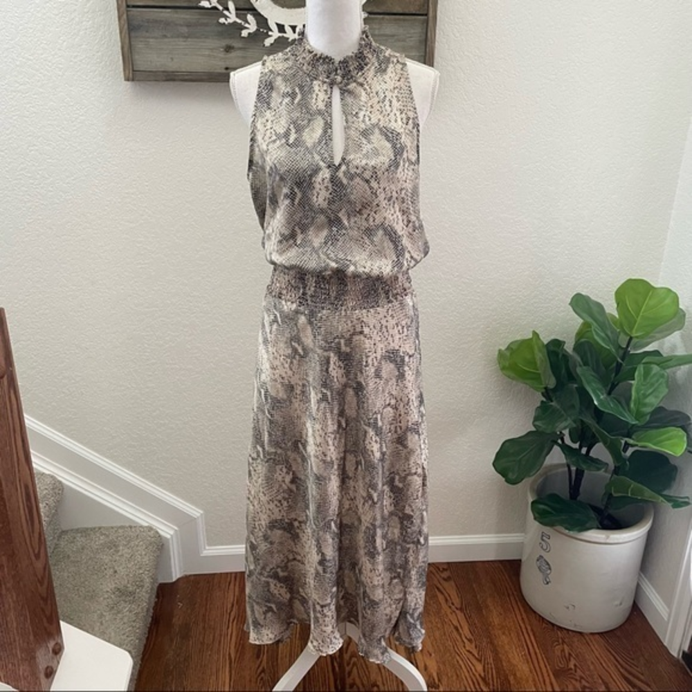 Evereve Allison Joy Cora snake print smocked waist maxi dress‎ size L NWT